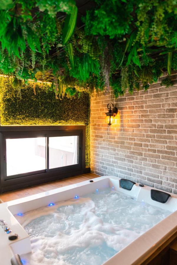 Grand Golan Cabins Buq'ata Екстериор снимка